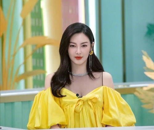 张纯烨吃瓜的视频,揭秘娱乐圈幕后故事